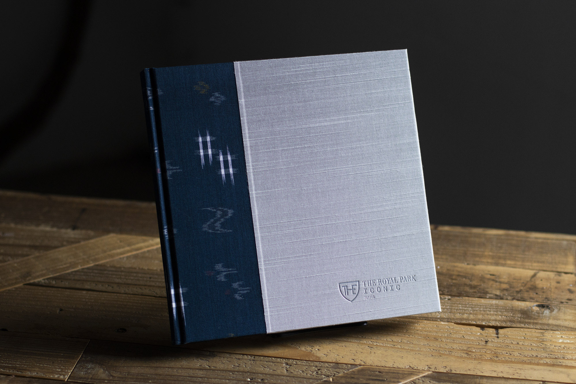 琉球織物の装丁