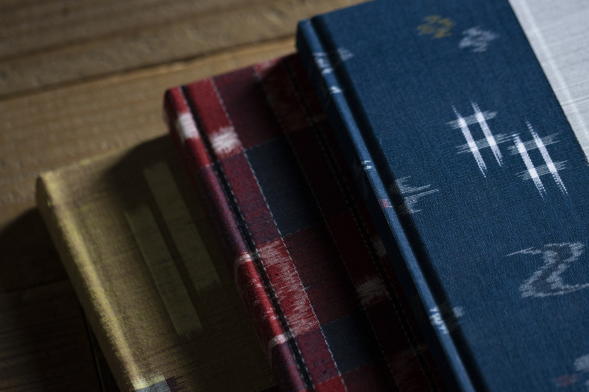 琉球織物の装丁